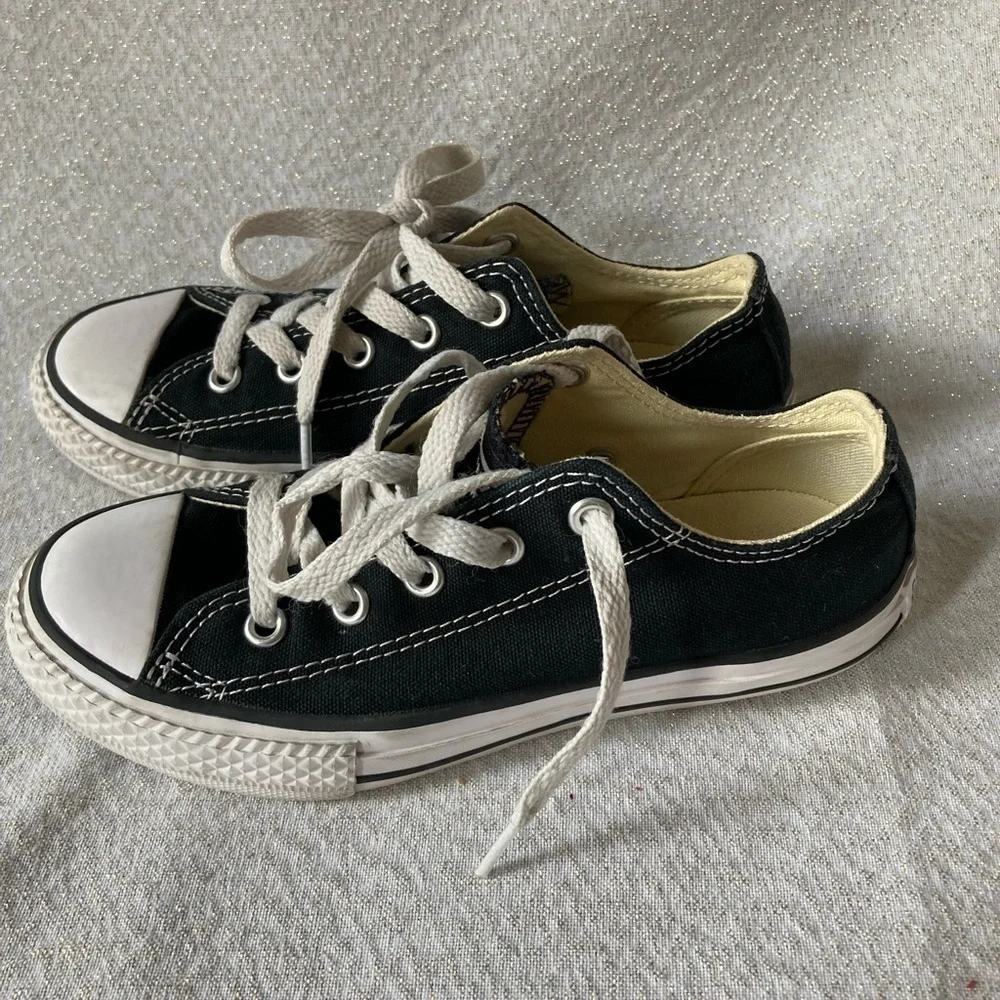 Converse All Star Chuck Taylor Canvas Low Top Shoes Youth size 13